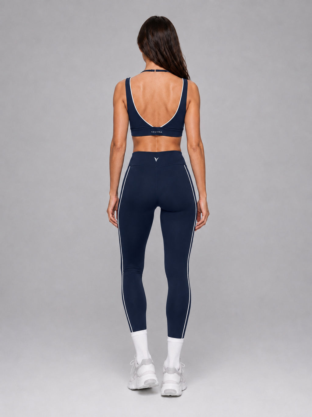 VELYRA SIGNATURE PLUNGE SPORTS BRA